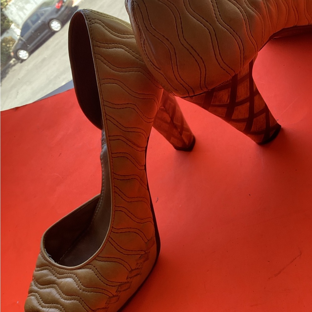 Schuler & Sons-Philadelphia pumps - Picture 5 of 8